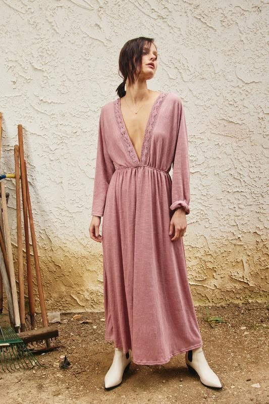 Effortlessly Chic Mauve Maxi Dress