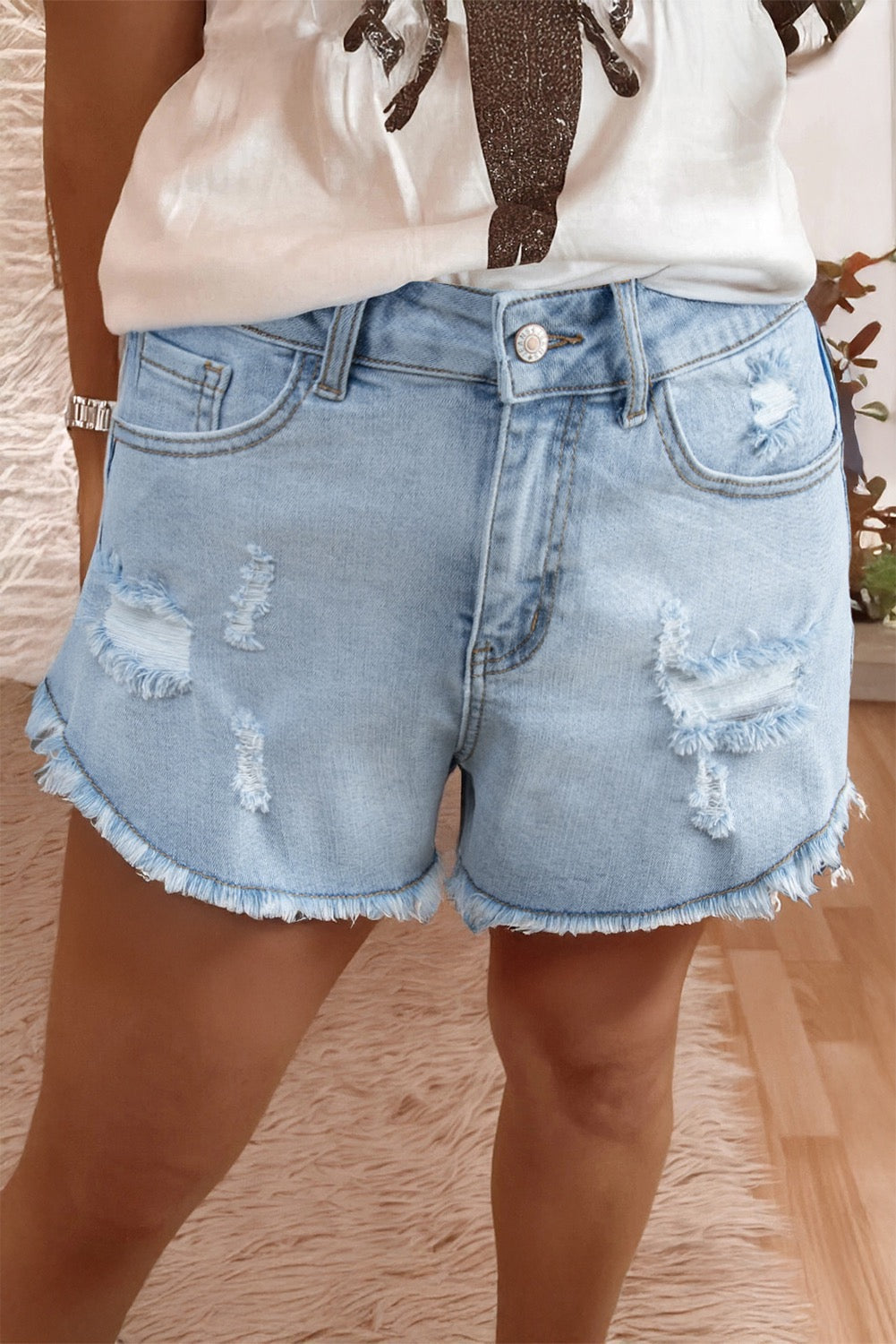 Loose Distressed Denim Shorties LT